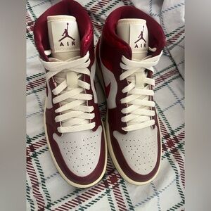 Brandnew with Box Aj1
